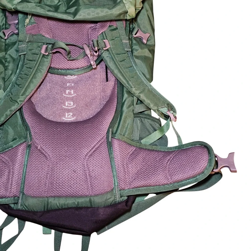 REI Passage 38 Youth Scouting Backpack Green Hiking Camping Hydration Overnight
